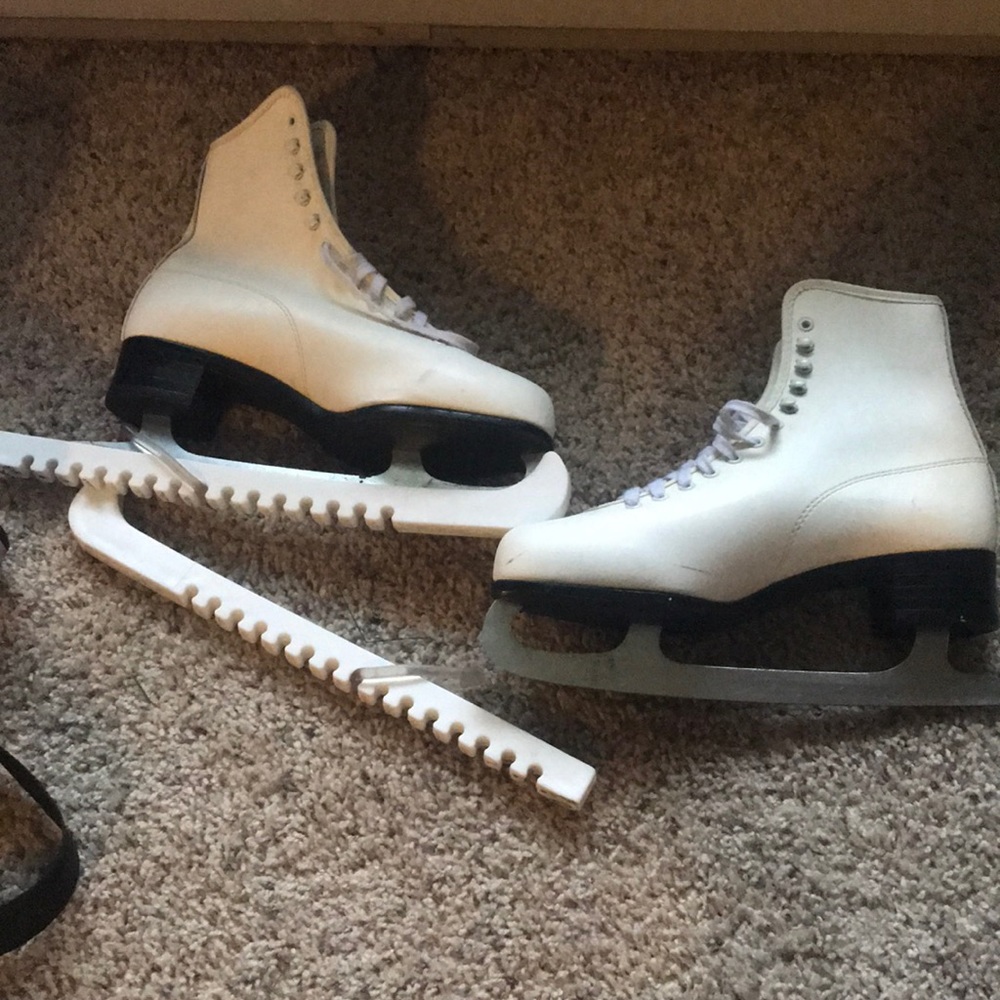 ⛸Figure skates⛸